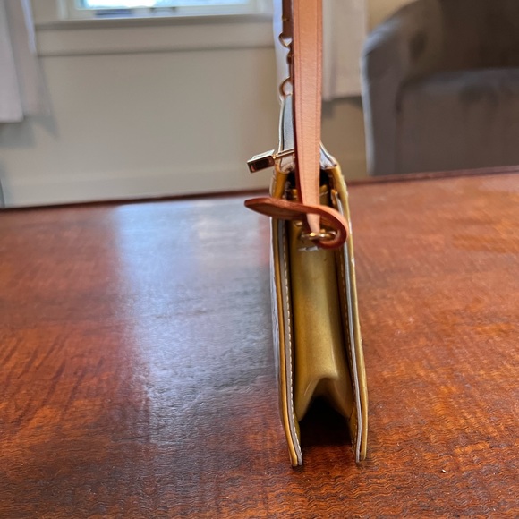 Louis Vuitton Lexington Pochette - Picture 14 of 14